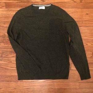 Old Navy crew neck sweater